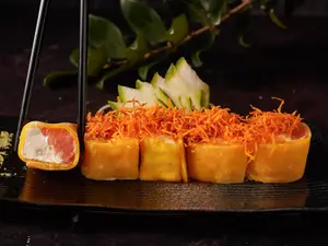 Roll tamago (8 piezas)
