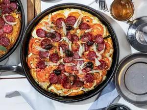 Longaniza, tomate chica