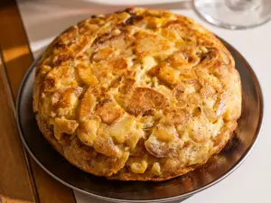 Tortilla de papa con chorizo