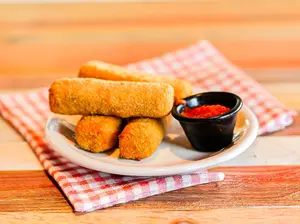 Bastones de muzzarella