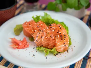 Sake sashimi (6 piezas)