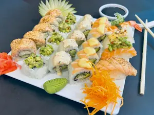 Maki de salmón tempura