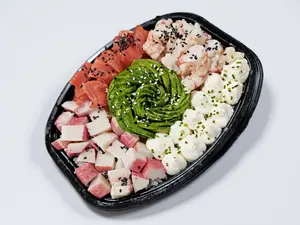 Salmón, Ebi y Kanikama