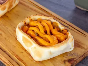 Canastita de pollo con cheddar