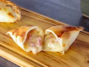 Empanada de roque con jamón