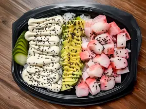 Kani-kama salad