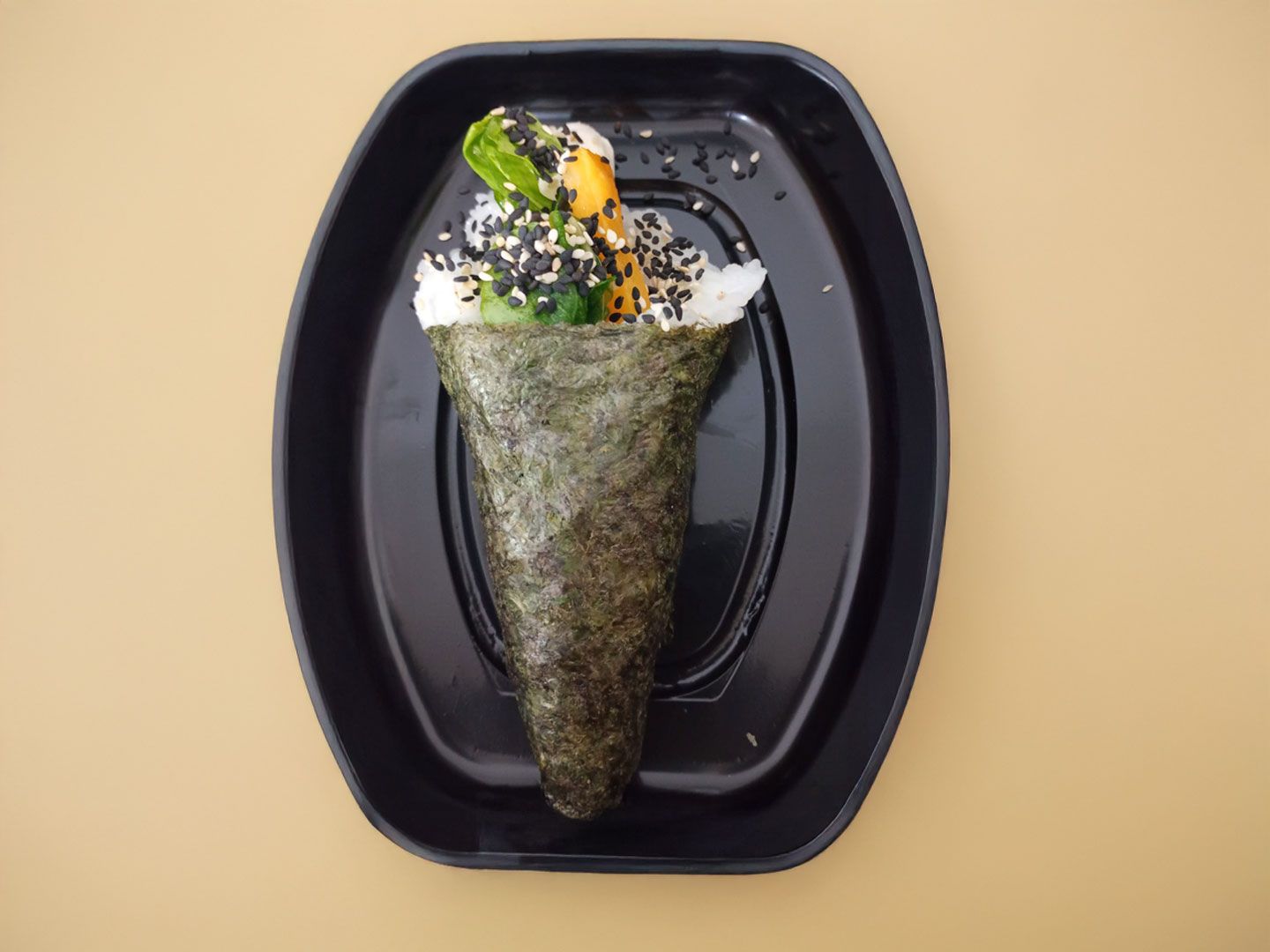 Temaki de salmón