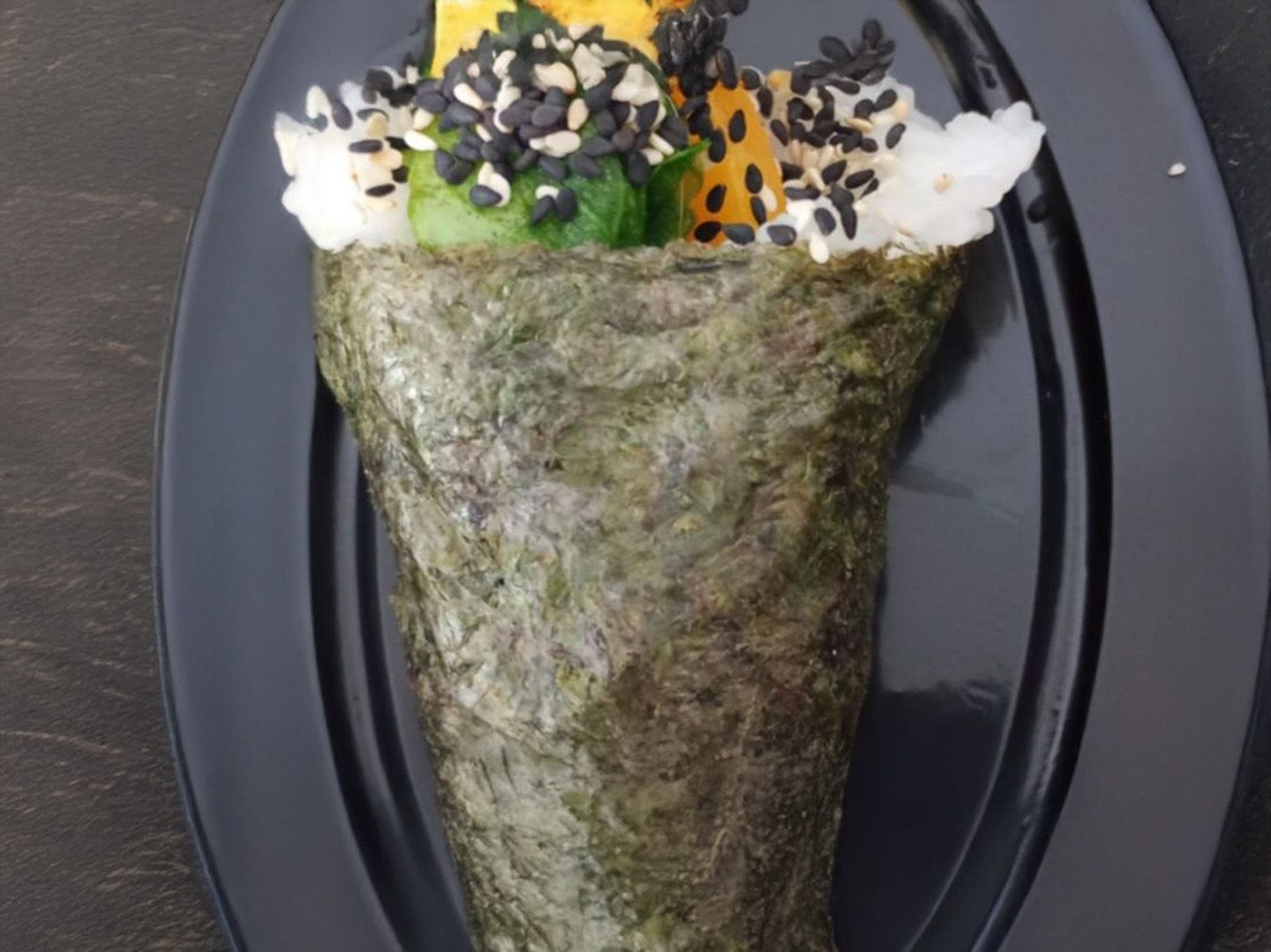 Temakis de repollo, rucula y phila